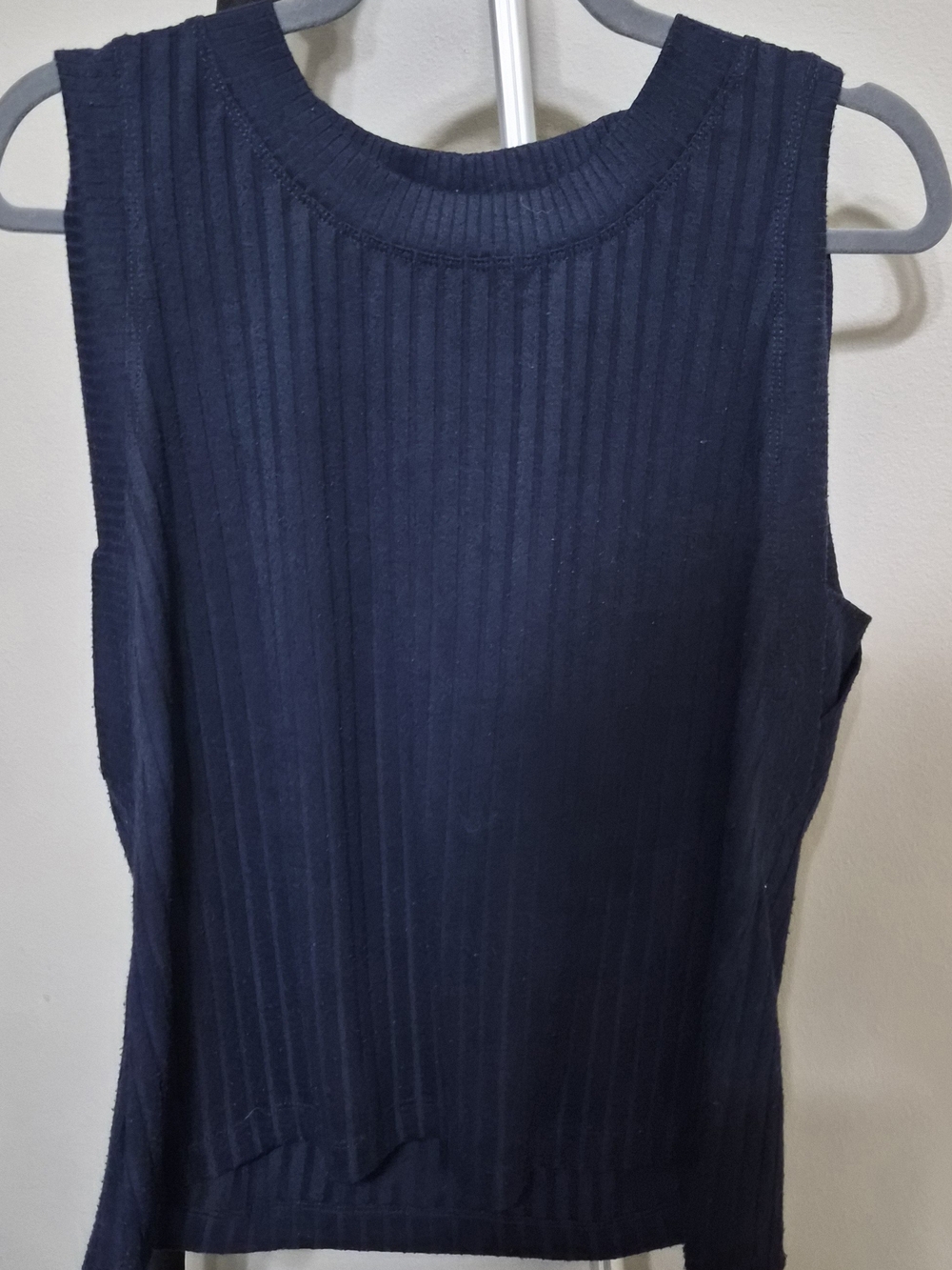 Evereve Navy Ribbed Sleeveless Tank